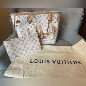 Louis Vuitton Neverfull MM Beige Clair
